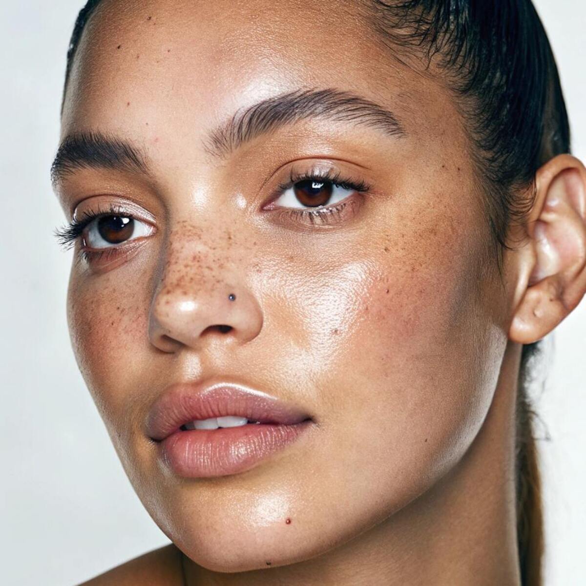 pores-du-visage-dilates